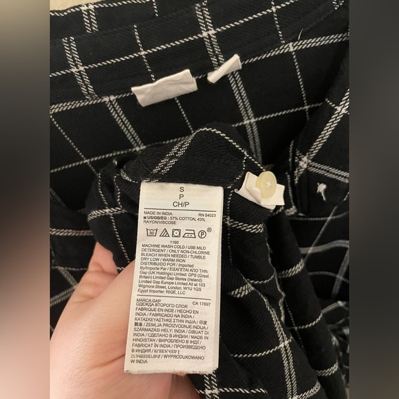 ✨2 For $6 GAP Button Up Flannel Size Small #C1 - Picture 6 of 6